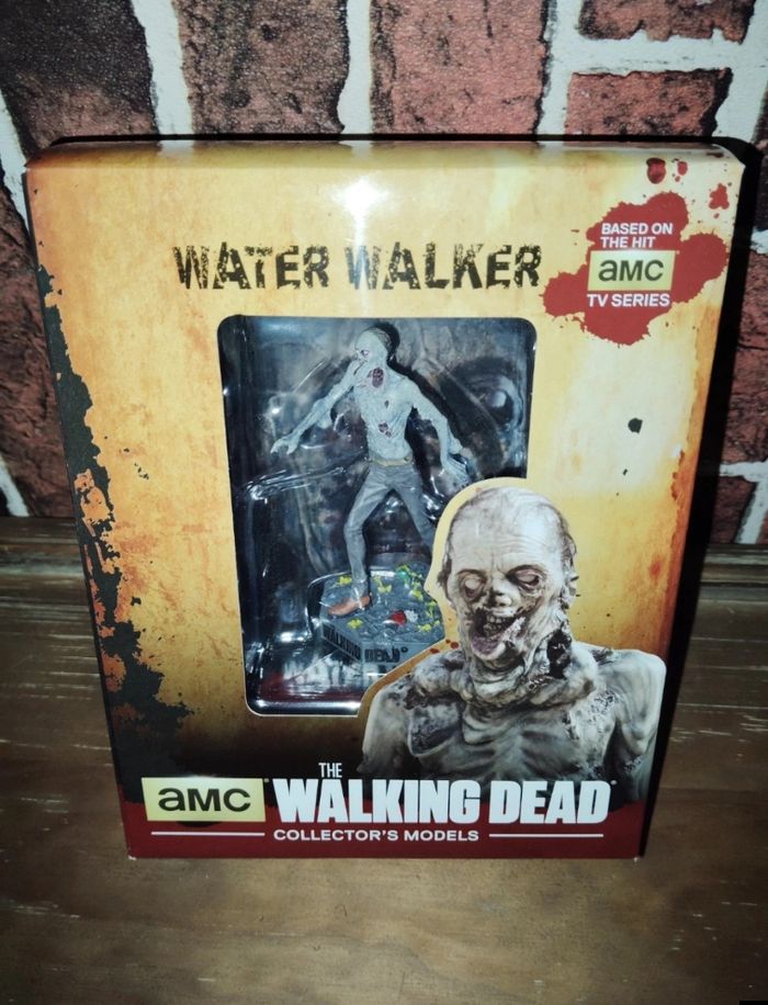 Figurine Zombie walking Dead - photo numéro 2