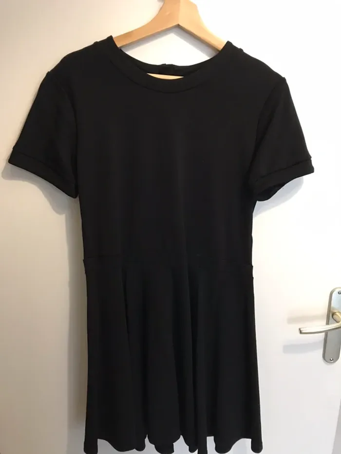 Robe noire H&M