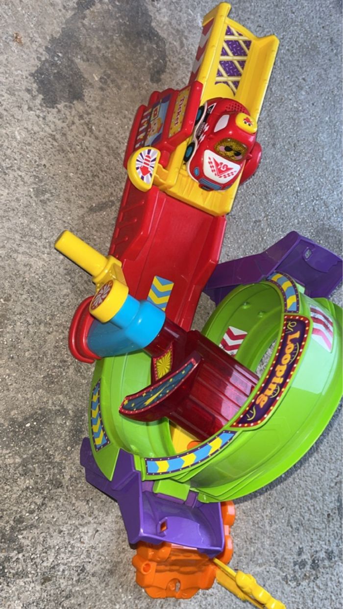 Tut tut bolides looping - photo numéro 2