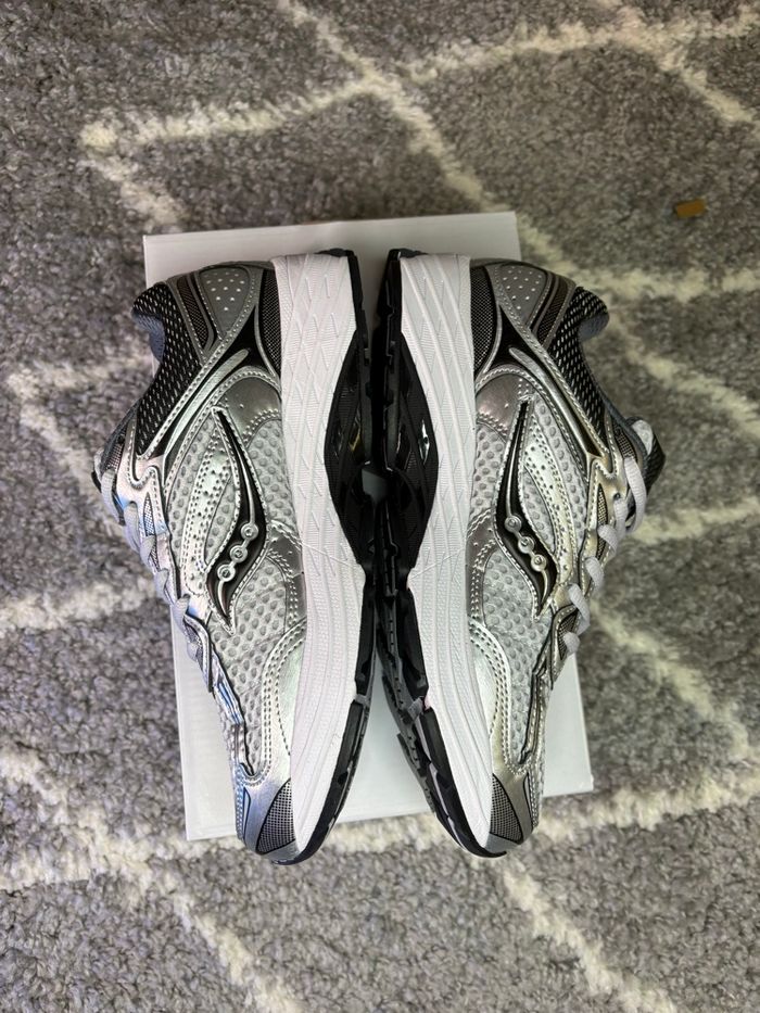 Saucony Omni 9 gris blanc - photo numéro 6