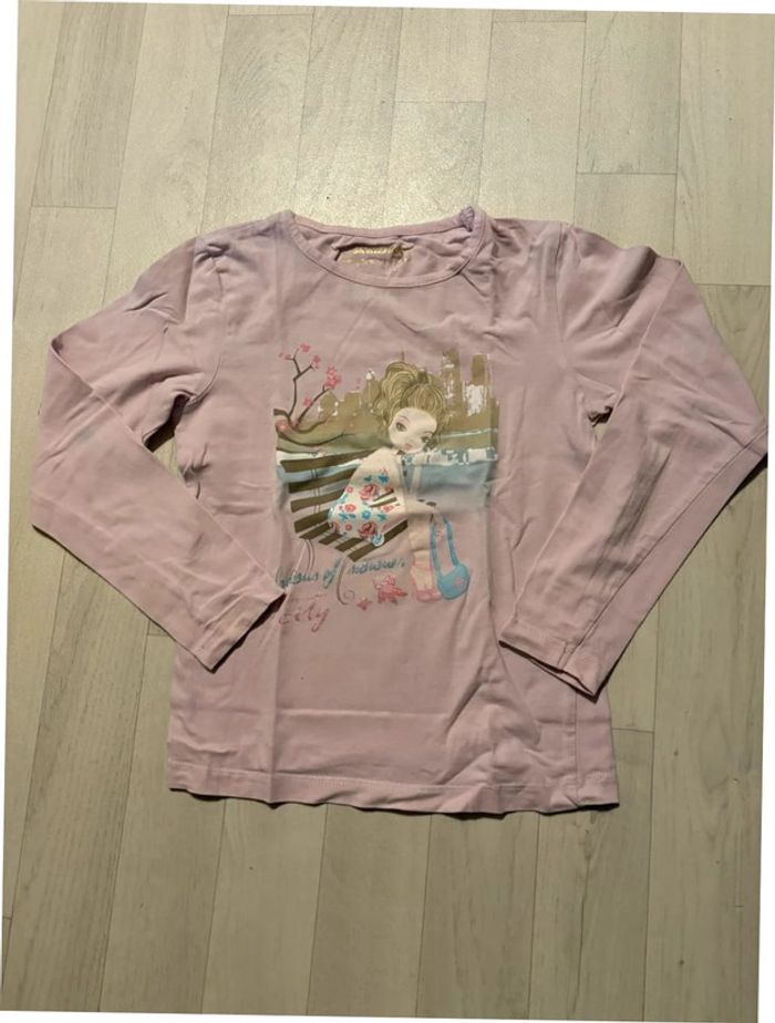 T-shirt orchestra 8 ans rose clair, manches longues, tache sur la manche