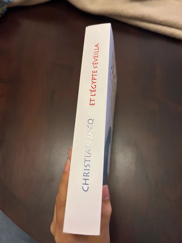 Livre et l’Égypte s’éveilla de Christian Jacq - photo numéro 3