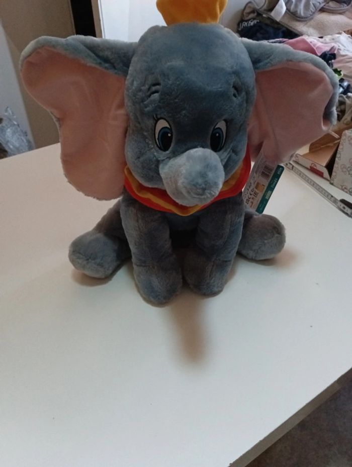 Peluche Disney Dumbo taille 50 cm neuf