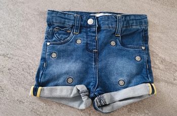 Short en jean bébé fille 12 mois comme neuf