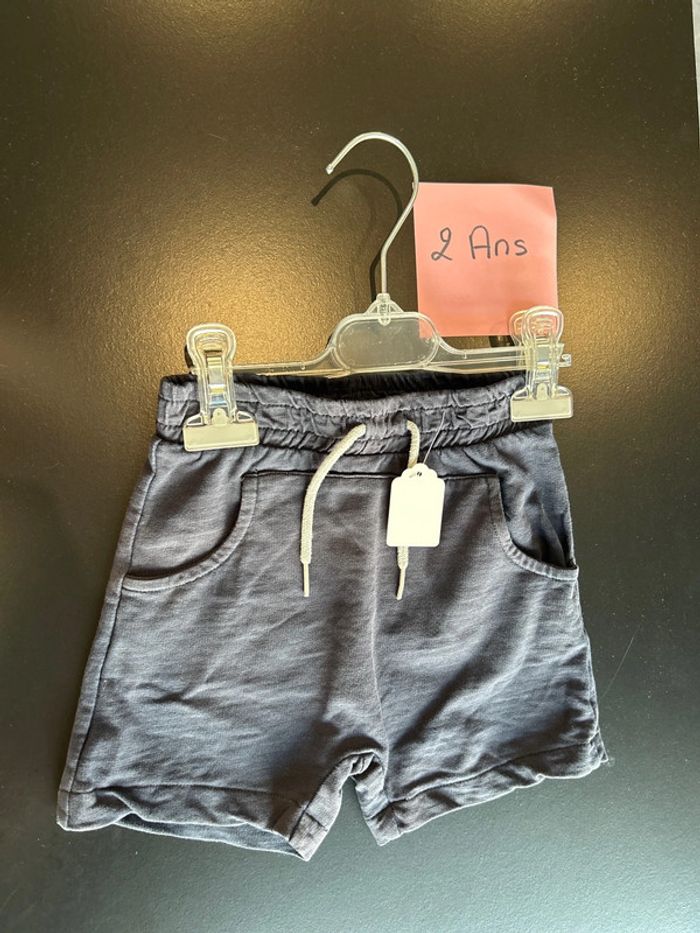 Short bleu marine