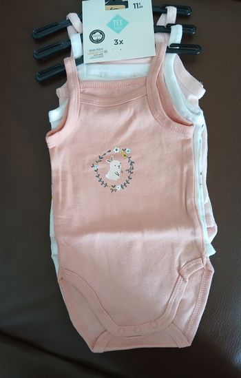 lot 3 bodies sans manches fille tex baby 67 cm 6 mois