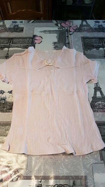 Haut rose manches courtes