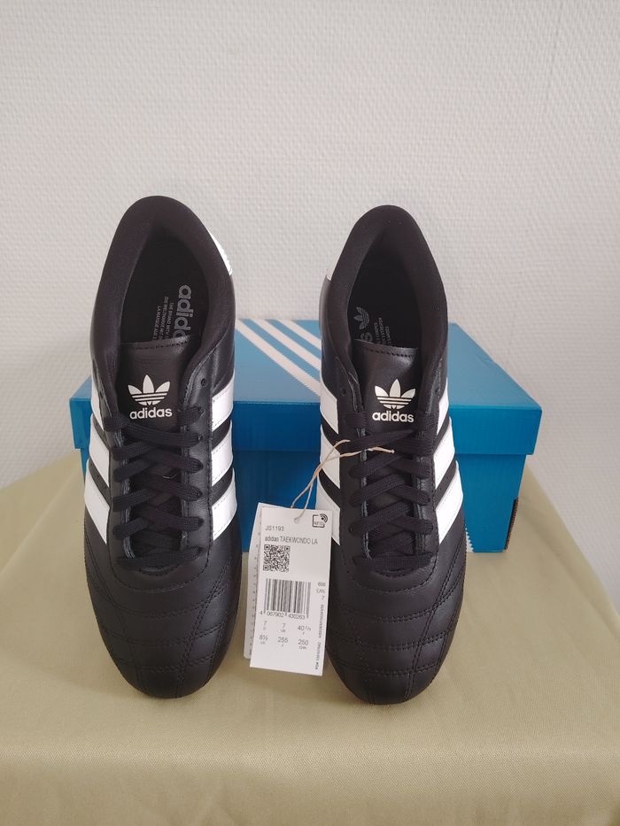 Adidas Taekwondo Lace Noires NEUVES 40 2/3 + Boîte - photo numéro 2