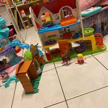 Maison à étages tut tut copains