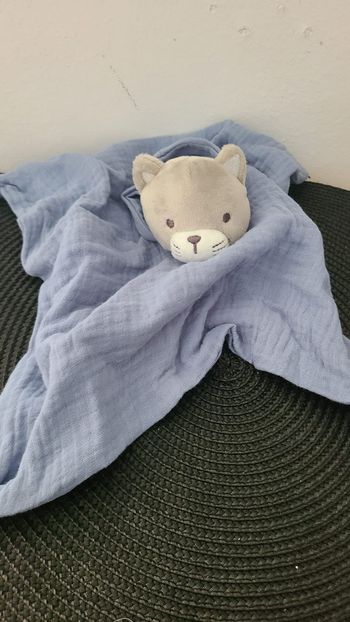 Doudou plat gaze de coton chat bleu