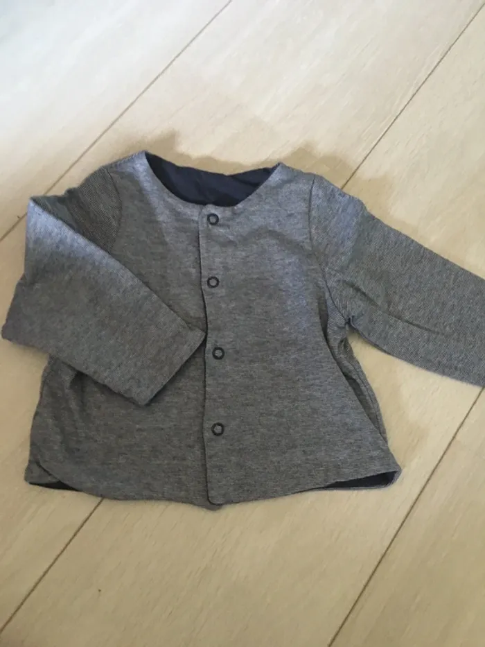 Lot gilets réversibles 6 mois obaibi - photo numéro 5