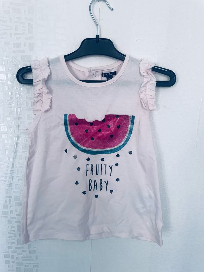 Tee shirt fille taille 4 ans neuf