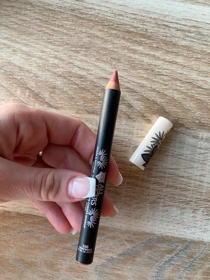 Crayon maquillage - photo numéro 8