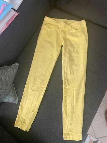 Pantalon jaune - Dolce et Gabbana- taille 36 en très bon état