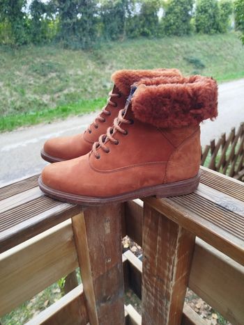 Bottines en cuir retourné ocre 