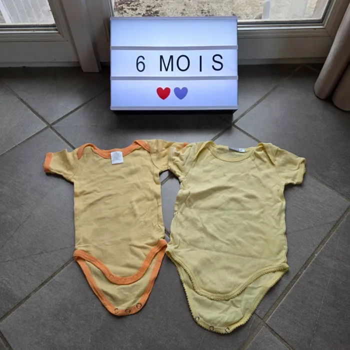 Lot vêtements 6 mois - photo numéro 17
