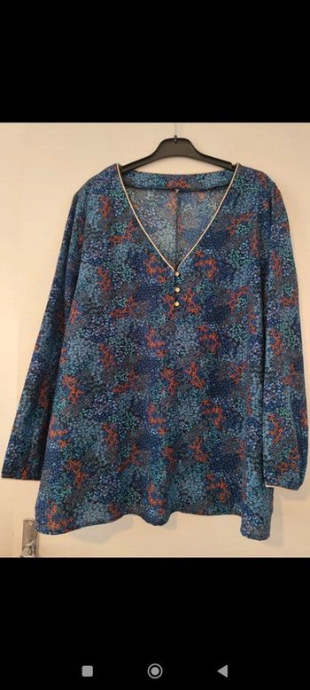 Blouse fluide bleu à motifs taille 50