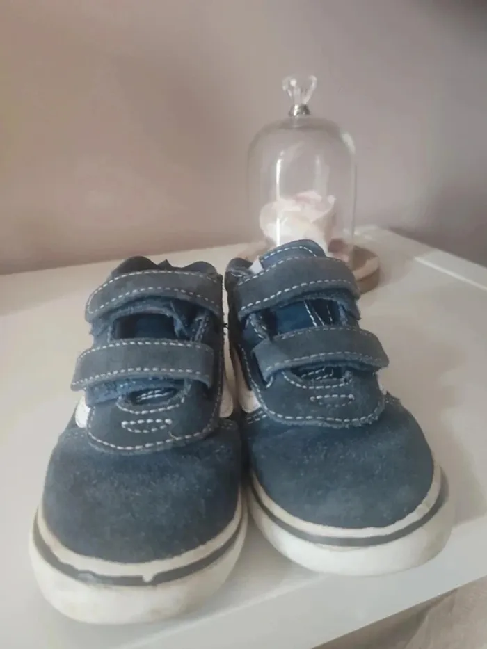 Van's
