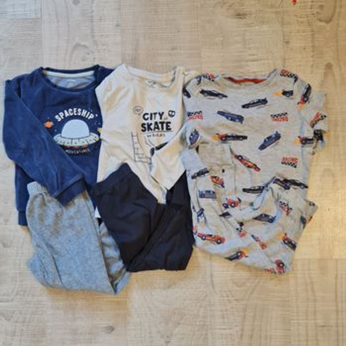 Lot vêtements 6ans - photo numéro 5
