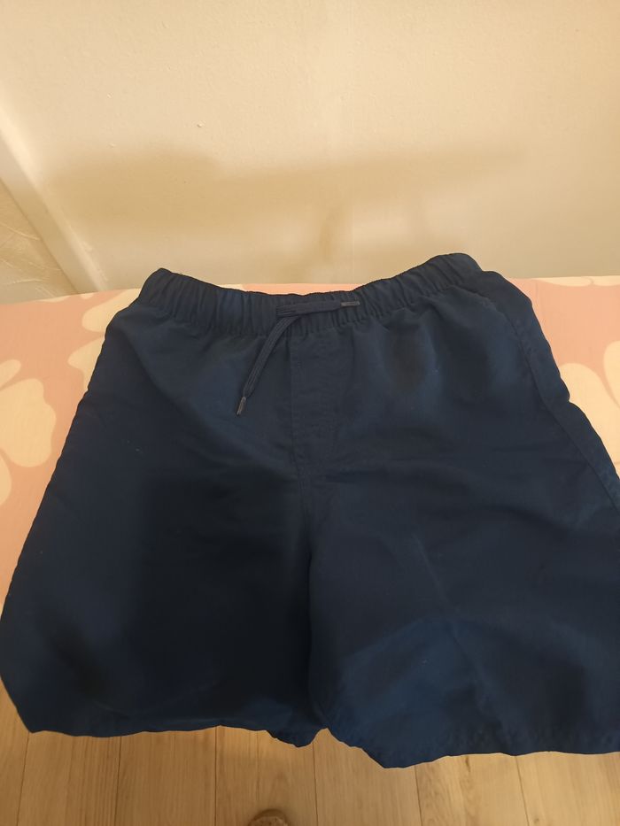Short 10 ans