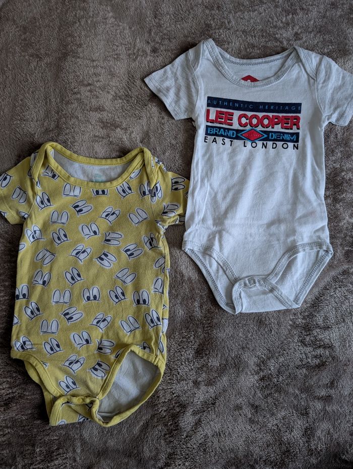 Lots body 18 mois différentes marques dont Lee Cooper
