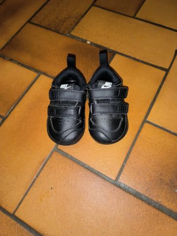 Basket Nike pico 5 pointure 19.5