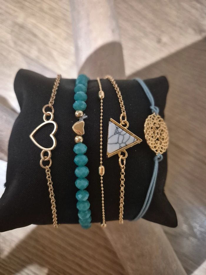 Lot de 5 bracelets Neuf - photo numéro 2