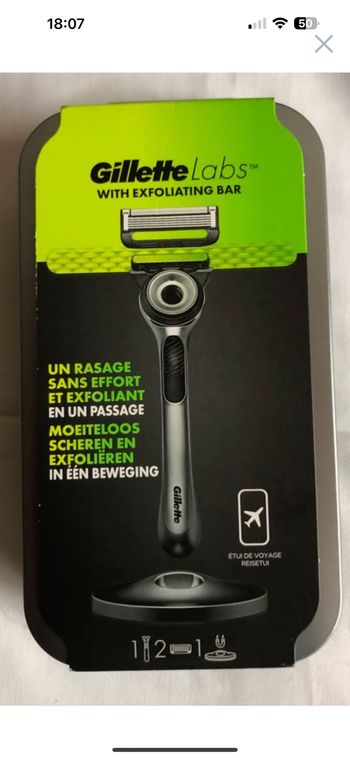 Rasoir Gilette labs