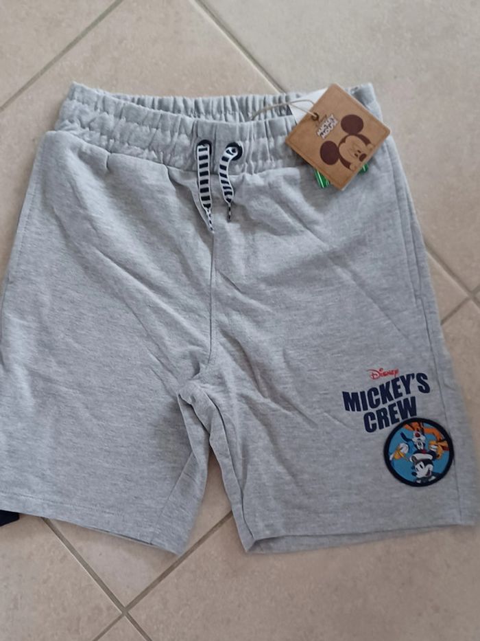 bermuda molletonné Mickey neuf