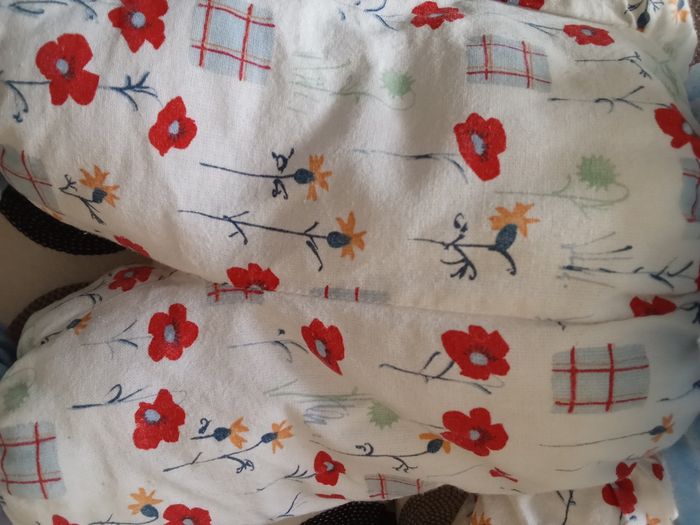 Doudou peluche lapin blanc Minouche vintage ancien tissu imprimé fleurs rouges jaunes floral fleuri - photo numéro 5