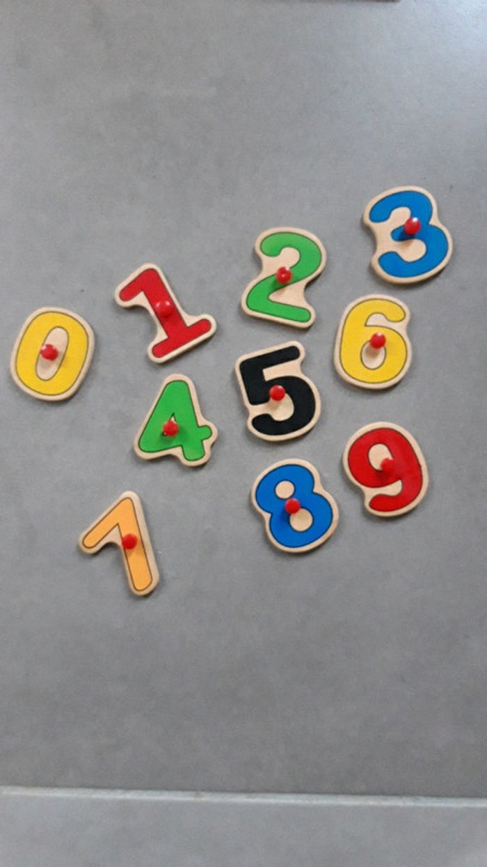 Jeu en bois chiffres - photo numéro 3