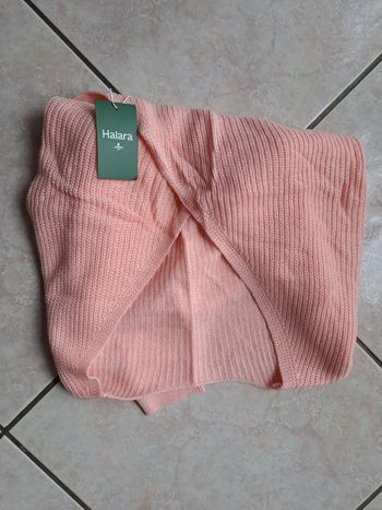 Pull col v halara