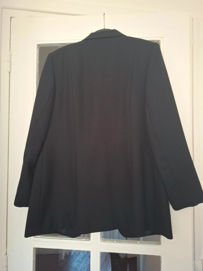 Veste noire - photo numéro 4