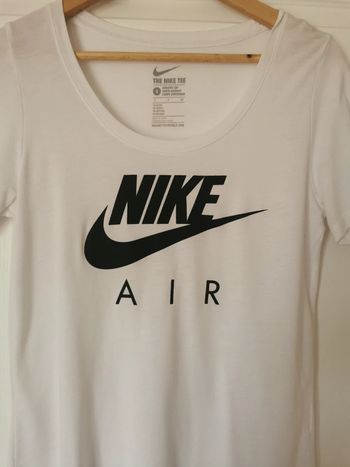 T-shirt Nike