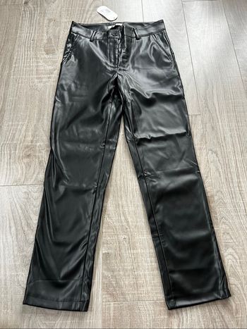 Pantalon noir taille haute cuir synthétique taille S