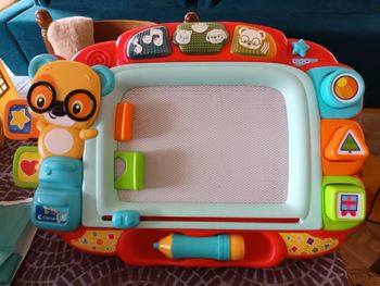 Ardoise magique lumineuse avec chansons et comptines clementoni baby