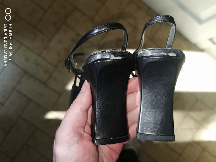 Sandales escarpins talons hauts noirs à bride marque André - photo numéro 8