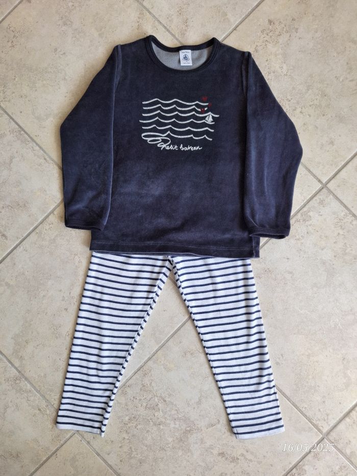 3 pyjamas velours Petit Bateau 5ans - photo numéro 4