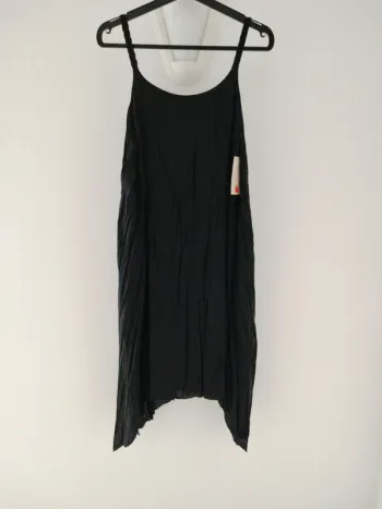 Robe d'été mi-longue à bretelles noire