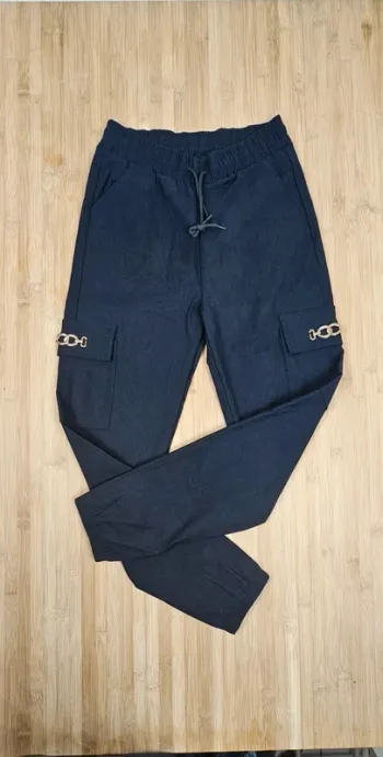 Pantalon noir T: 32/34