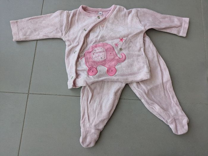 Lot 2 pyjamas/ensemble velour taille 1 mois