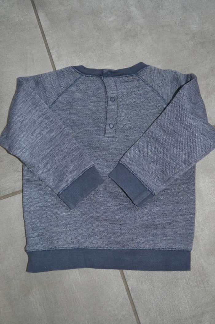 Ensemble pantalon 2 ans + sweat 3 ans et t-shirt 3 ans - photo numéro 9