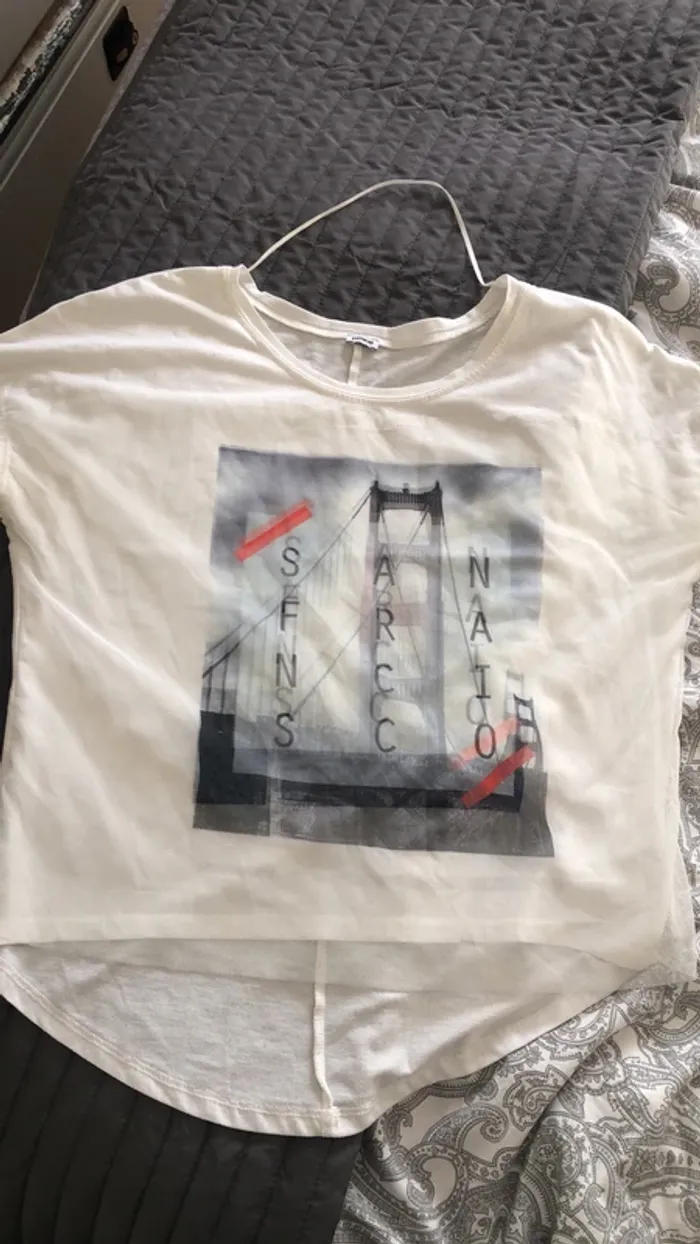 Tee shirt