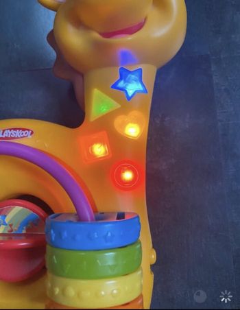 Girafe lumineuse et sonore