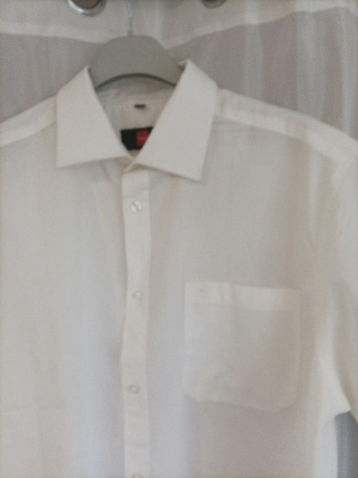 Superbe chemise manches courtes - photo numéro 3