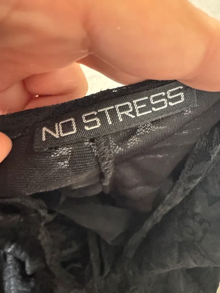 Robe noire No stress, très bon état, taille L 105cm longueur - photo numéro 3