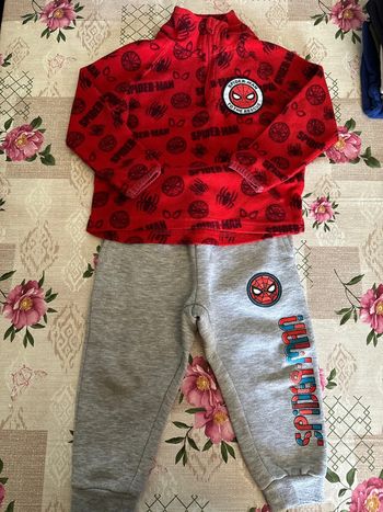 Ensemble spider man