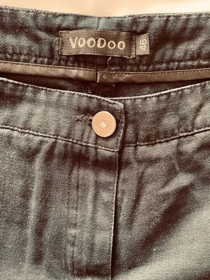 💫 Voodoo 46 parfait état pantacourt noir absolument magnifique - photo numéro 4