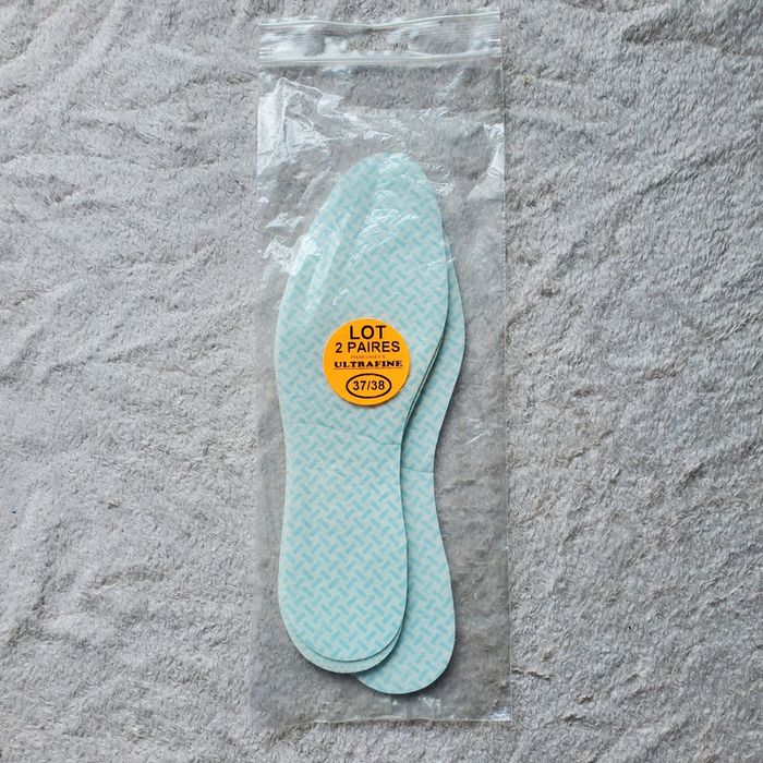 Lot de 2 paires de semelles parfumées ultrafines en 37/38 - photo numéro 2