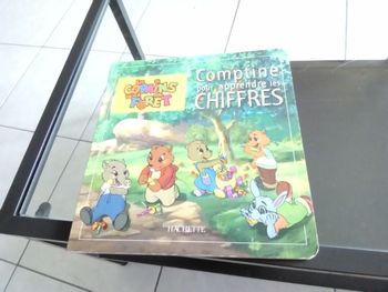 Livre. "comptine pour apprendre les chiffres / les copains de la forêt"
